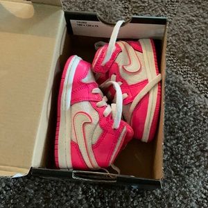 Jordan 1 mid toddler 4c